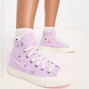 Converse Chuck Taylor Embroidered Lilac Hightop Sneaker